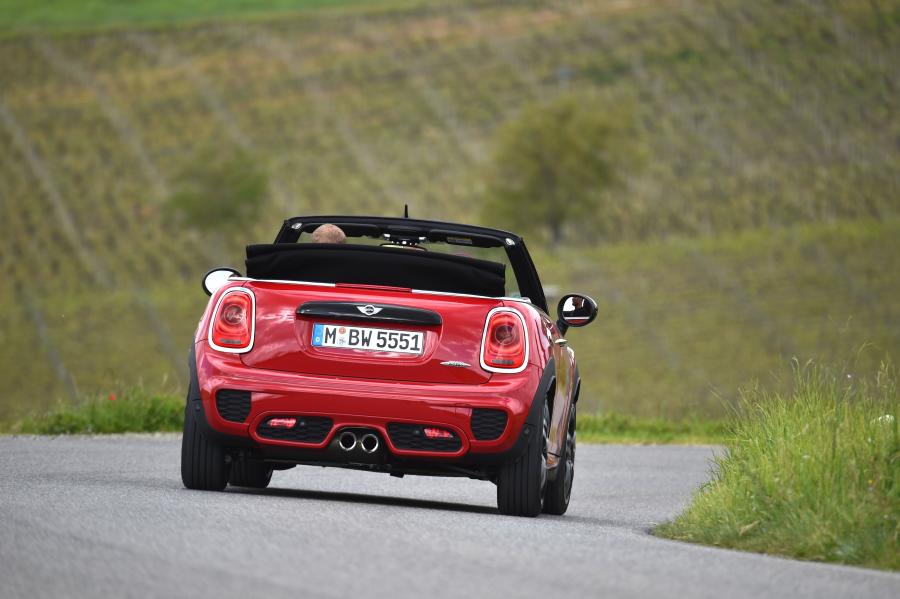  Mini Cooper S JCW Cabrio 2016 года  (фото 45 из 104)